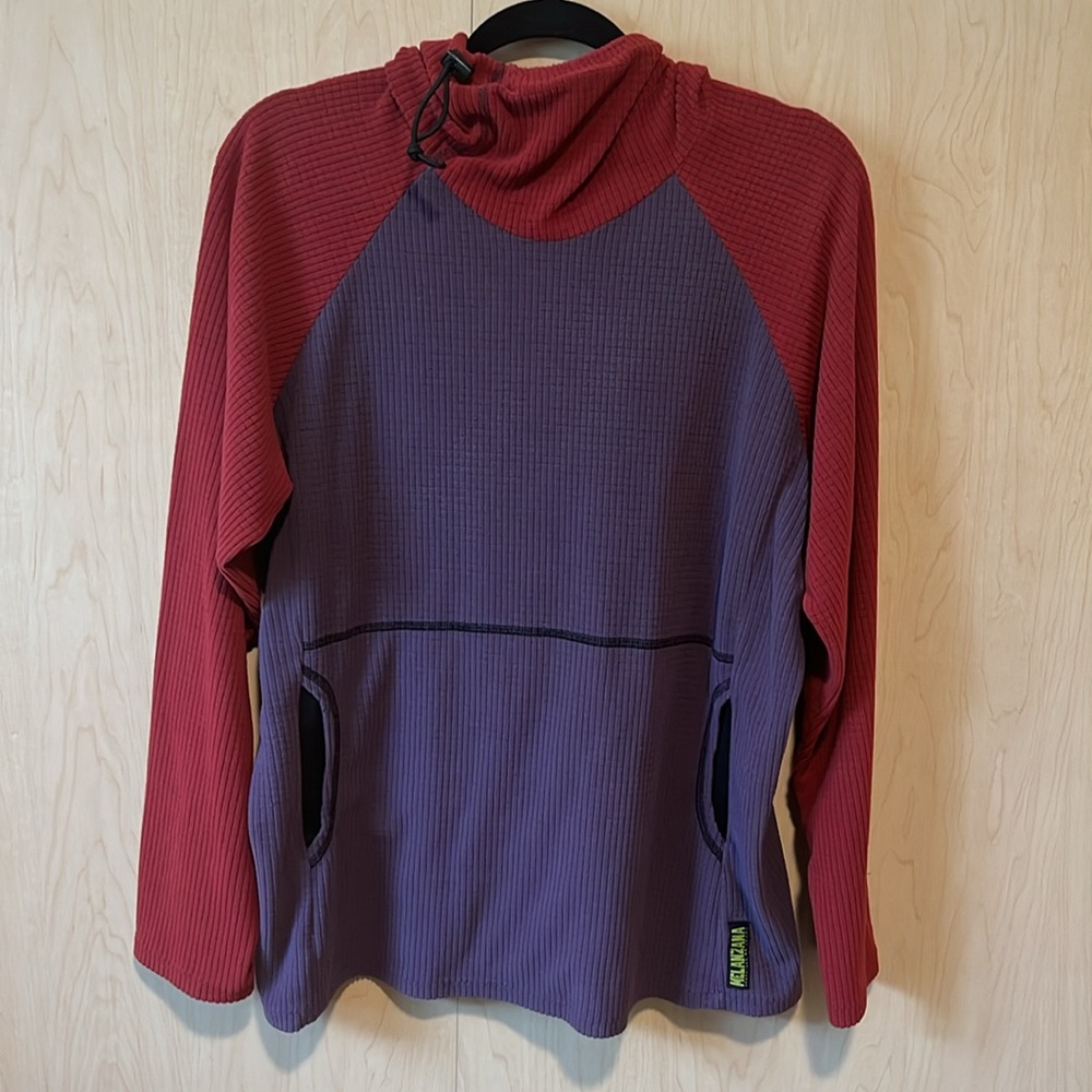 Melanzana Hooded Pullover 
Women’s XL